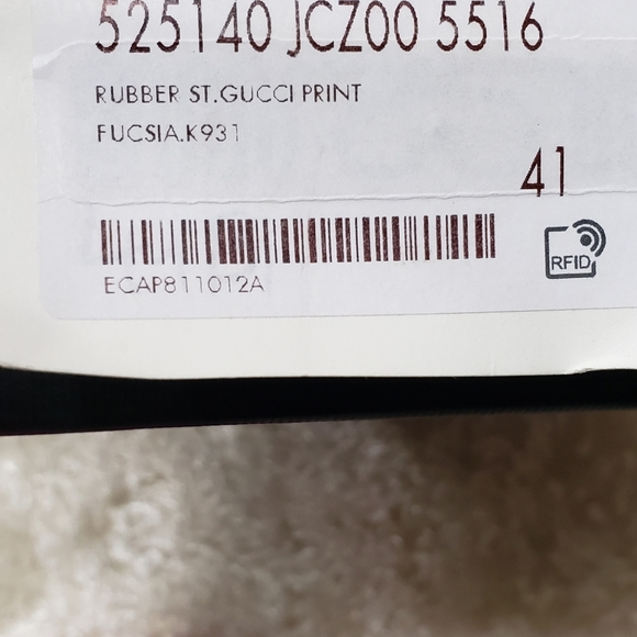 Gucci Fuschia Pool Slide - Picture 10 of 10